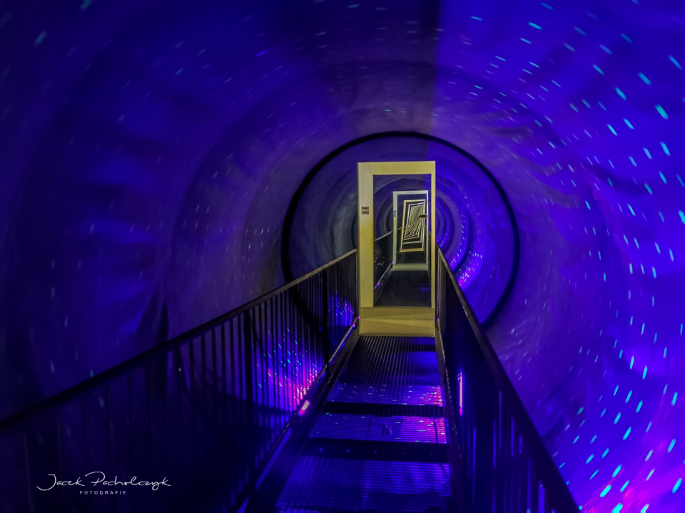 Zadara tunel w Muzeum iluzji